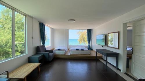 Kampung Pagar Besi Hotel | BIDONG VIEW RESORT