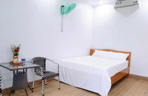 Dong Hoa Apartment | Bien Xanh Homestay