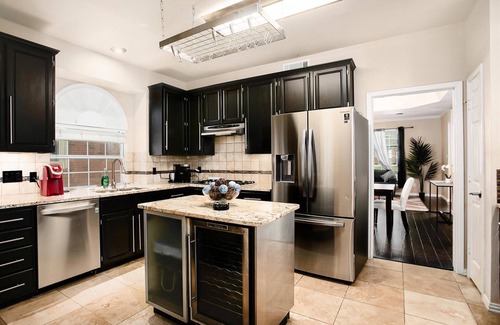 Hunters Glen House | Big 5 Bed/3 Bath LUXE Home Pool Spa West Plano