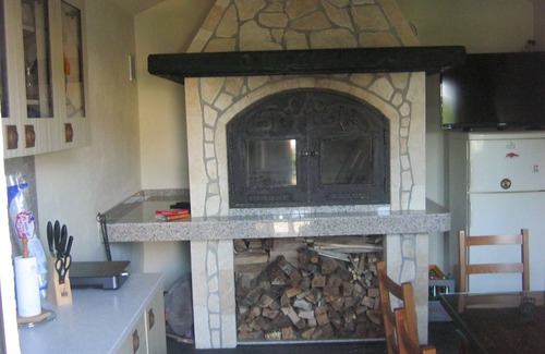 Kastel Sucurac Apartment | Big apartment with garden, BBQ, massage pool and fun park