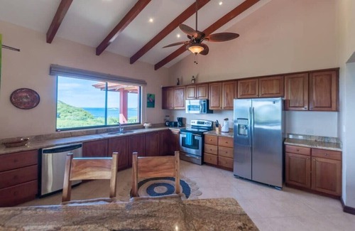 Potrero Villa | Big hillside villa in Potrero with pool and panoramic ocean views