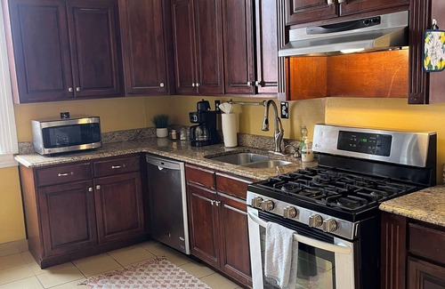 Kansas City House | Big Historic Family Haven Sleeps 8+ in KC
