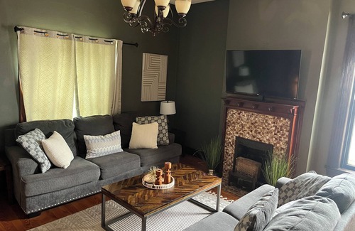 Kansas City House | Big Historic Family Haven Sleeps 8+ in KC