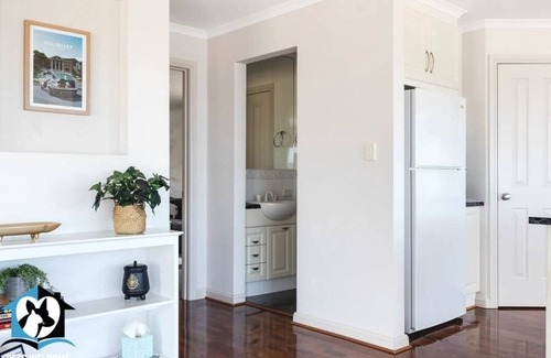 Encounter Bay House | Big House with Views and Fab Pop Culture Vibe