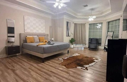 Pinehurst Of Atascocita House | Big Lakeside house 10 beds and Pool table