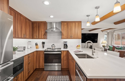 Aspen Condo | Big Savings, More Nights! 15% off 3 night stays thru Dec 14