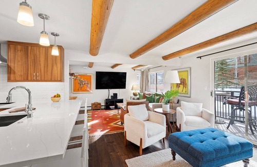 Aspen Condo | Big Savings, More Nights! 15% off 3 night stays thru Dec 14