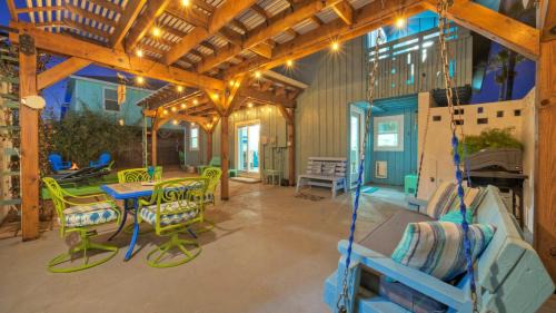 Port Aransas House | Big Yard w Priv Pool Firepit Patio Near the Beach Reel Time by AvantStay