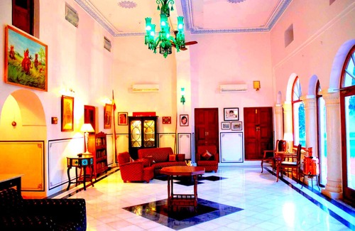 Bijaynagar Hotel | Bijay Niwas Palace 14 Kms from Rampura Agucha