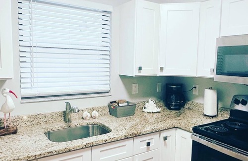 Ozona Villa | Bikes, Beaches and Quaint Floridian Downtowns