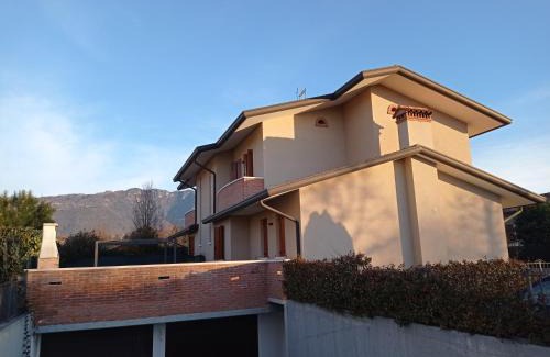 Romano d'Ezzelino Apartment | Billiard House