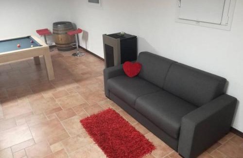 Romano d'Ezzelino Apartment | Billiard House