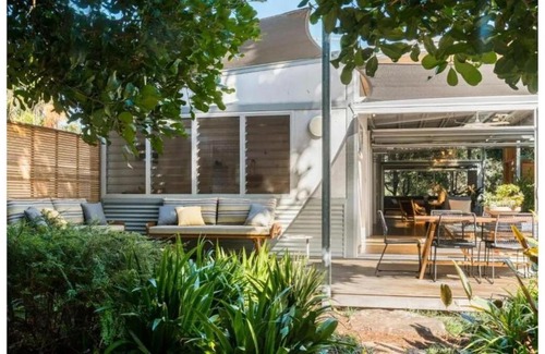 Belongil House | Billibelongil - 40A Childe St, Byron Bay