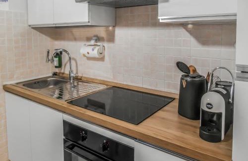 Novara Apartment | Bilocale moderno a Novara nord Self check-in - Wi-Fi