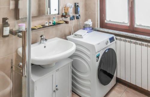 Novara Apartment | Bilocale moderno a Novara nord Self check-in - Wi-Fi