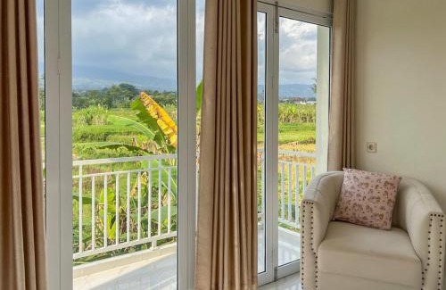 Wonosobo Hotel | Bilqis Homestay Syariah Mitra RedDoorz