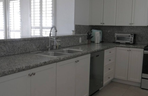 Alice Town House | Bimini Island House @Resorts World Bimini enclave with private floating dock
