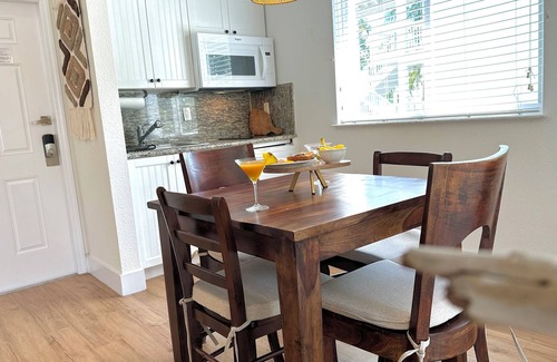 Alice Town Apartment | Bimini Nest Cozy Studio, Steps from the Beach