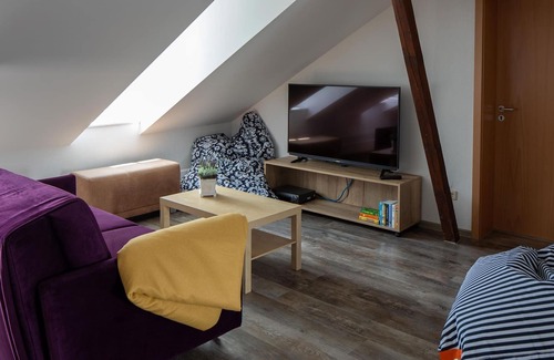 Cossebaude Apartment | Biology cabinet - guest house Dresden - old school Gohlis