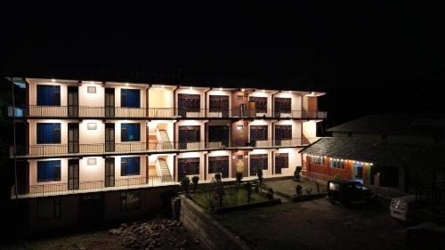 Gunehr Hotel | Bir Hotel by Aaroh