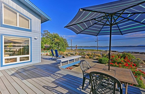 Birch Bay Cottage | Birch Bay Waterfront Home - Steps to Beach!