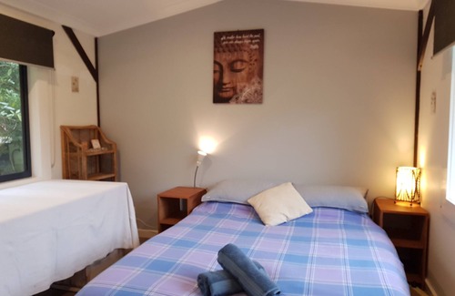 The Pocket Cabin | BIRDSONG: Cute Cabin in nature in Byron Bay Hinterland. 12mins to beach!
