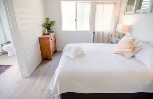 Palmwoods Cabin | Birdsong Train Carriage Cabins