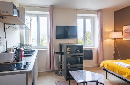 Nazelles-Negron Apartment | Bistrot 10