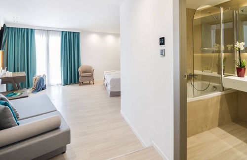 Kalamaki Resort | Bitzaro Palace Hotel - All inclusive