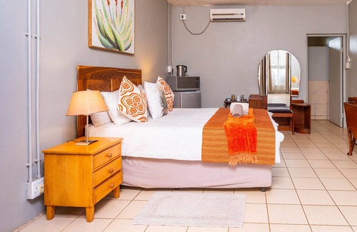 Mkuze Bed & Breakfast | Biweda Nguni B&B
