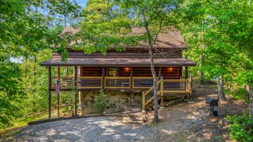 Pigeon Forge House | Black Bear Hibernation - A Gorgeous Smoky Mountain Cabin with Mountain Views