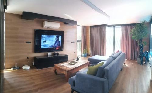 Sigacık Villa | Black Box village with garden