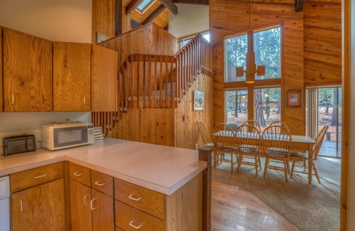 Black Butte Ranch House | Black Butte Ranch South Meadow 090