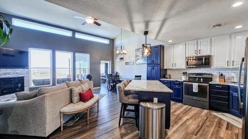 Hermosa House | Black Hills Barndo-Hot Tub & Massage Chair