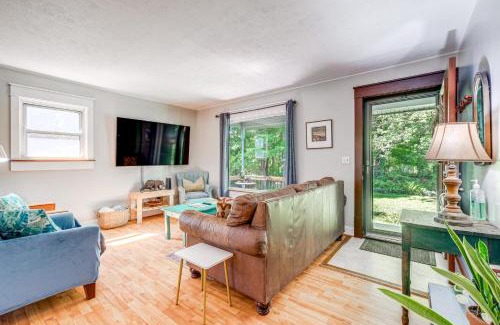 Blacksburg House | Blacksburg Hideaway with Hot Tub about 5 Mi to Campus!