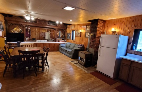 Viola Cabin | Blakley Hobbit Large Cabin