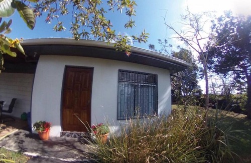 Grecia Apartment | Blanc Haus 5 min from the center of Greece