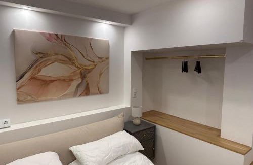 Schierstein Apartment | BLISS - Arbeitsplatz, Docking Station, Netflix