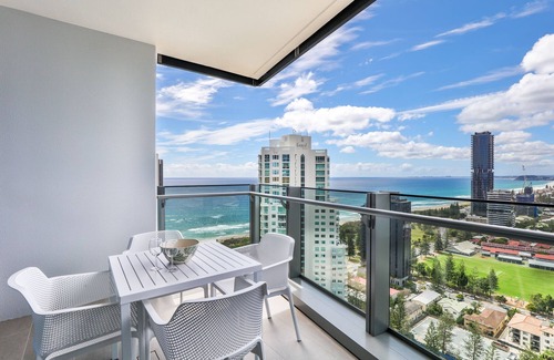 Broadbeach Waters Apartment | Bliss At Signature. Indulge yourself!