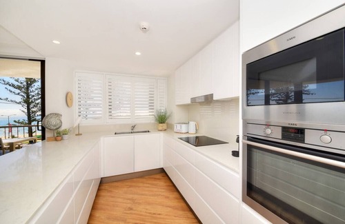 Burleigh Heads Apartment | Bliss On The Beach - Amazing Beach Views!