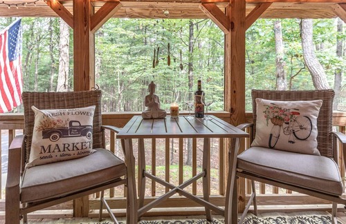 Great Cacapon Cabin | Blissful Woods Hideaway on Nine Acres Whole House 3bd, firepit, hot tub
