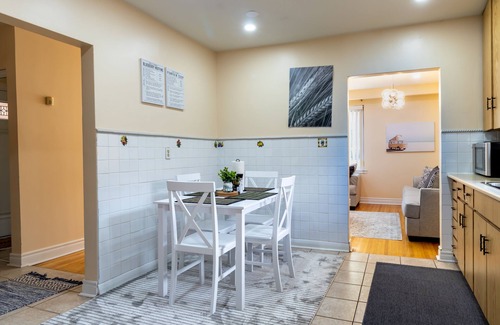 Etobicoke House | Bloor Paradise - 4 bed/2 bath + Parking & Wi-fi