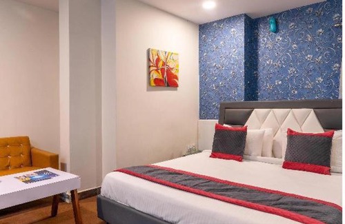 HITEC City Hotel | Blossoms Room M Hotel- Free Early Check in- Opp Hitex Charminar Arch