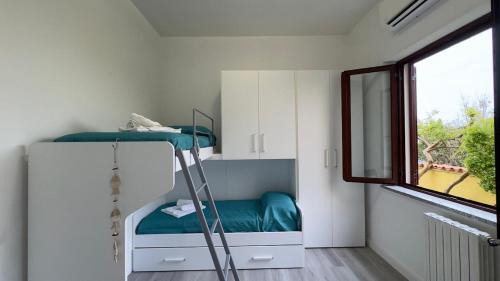 Siniscola Apartment | Blu Caletta - waterfront apartment with garden
