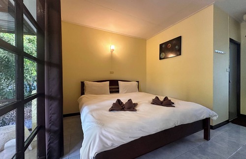 Sam Roi Yot Resort | Blue Beach Resort