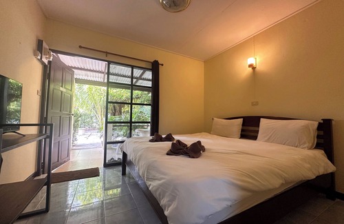 Sam Roi Yot Resort | Blue Beach Resort