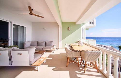 Sint Michiel Apartment | Blue Emerald Ocean's 8