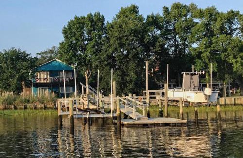 Tranquil Harbour House | Blue Fish Shack by Oak Island Accommodations