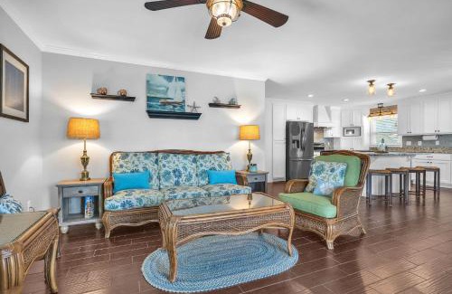 Tranquil Harbour House | Blue Fish Shack by Oak Island Accommodations