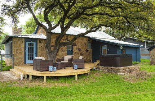 Johnson City House | Blue Haus